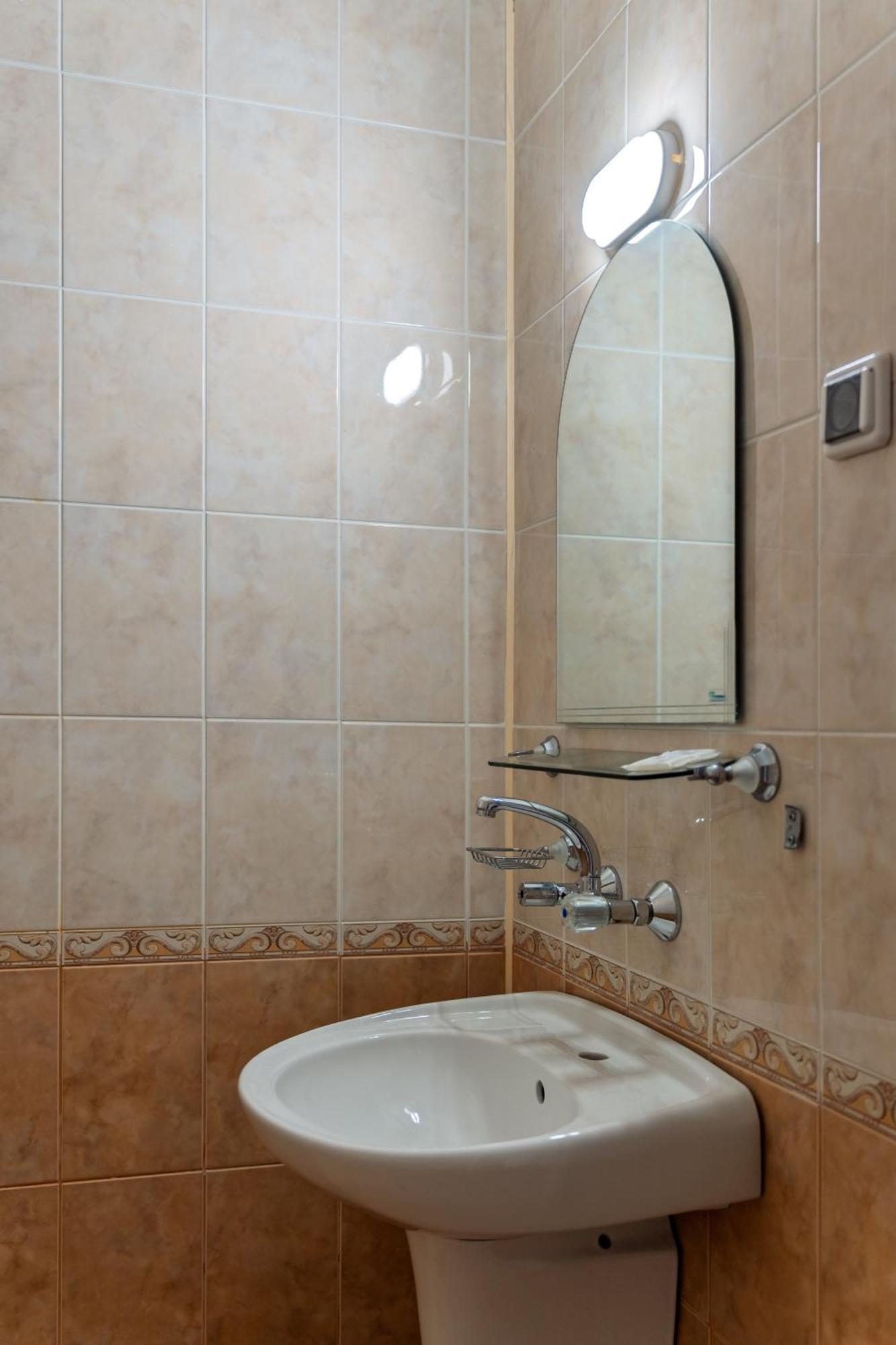 Hotel Milan Приморско Экстерьер фото