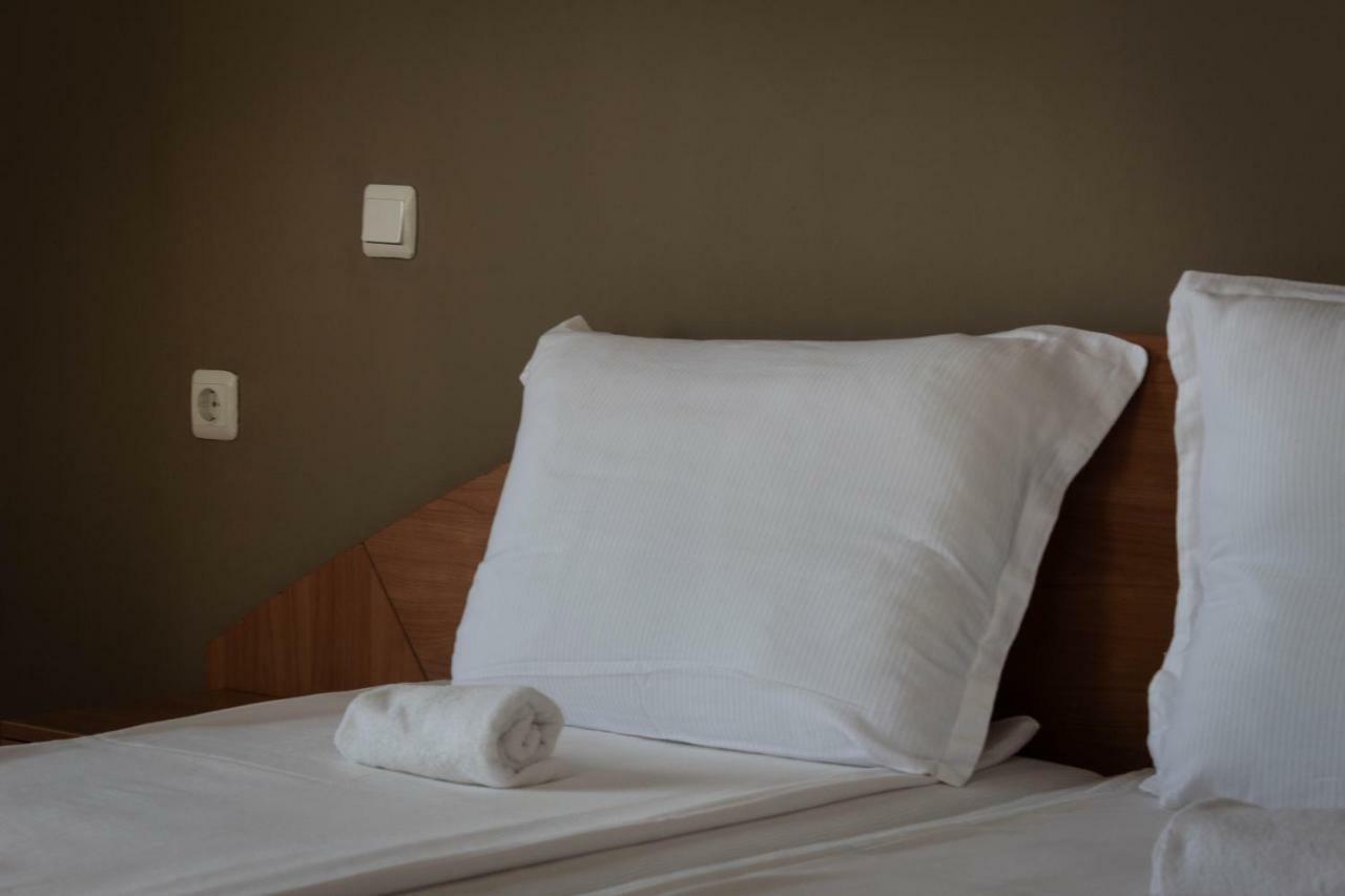 Hotel Milan Приморско Экстерьер фото